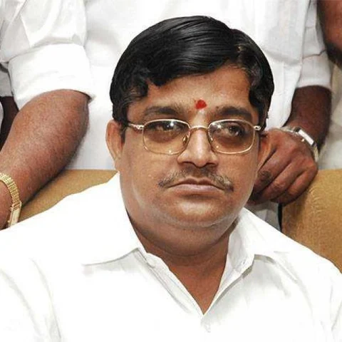 கட்சி மாறுகிறாரா மைத்ரேயன்? - தொடரும் அதிருப்தியால் `திடீர்' முடிவு