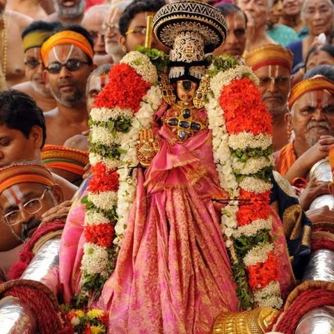 ஶ்ரீரங்கத்தில் ஸ்ரீரங்கநாயகித் தாயாருக்கு வெம்மையைத் தணிவிக்க உள் கோடை விழா!