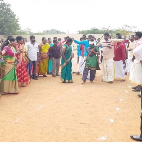 உறியடித்தலில் கலக்கிய பெண் காவலர்கள்! - அம்பத்தூர் சரகத்தில் நடந்த பொங்கல் விழா