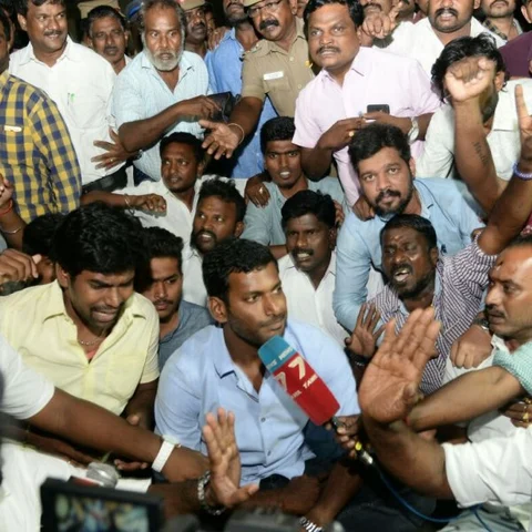 விஷாலின் வேட்புமனு நிராகரிப்பு: அதிகாரபூர்வ அறிவிப்பு வெளியானது!