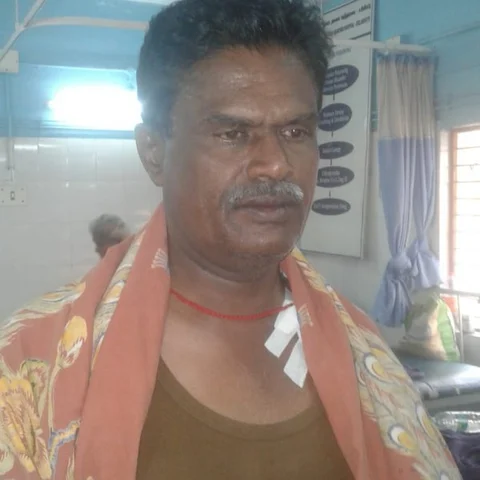அதிகாலையில் போர்வையுடன் மூடிச் சென்ற நபர்களை அழைத்த எஸ்.ஐ-க்கு நடந்த சோகம்!