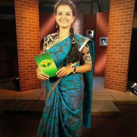 ‘‘ஜெயலலிதா அம்மா அவங்களுக்குப் பிடிச்ச பாடல்கள் லிஸ்ட் கொடுப்பாங்க!” - ‘தேன்கிண்ணம்’ ஶ்ரீதேவி