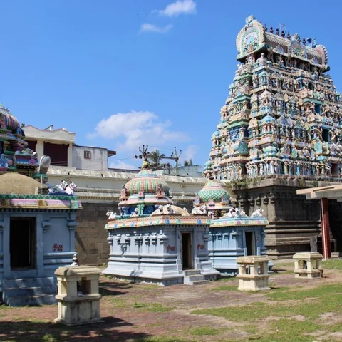60 ஆண்டுகளுக்கு ஒருமுறை வரும் மகோதய அமாவாசை! - நீராடும் பக்தர்கள்