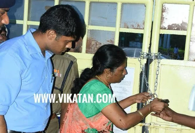 `மக்களிடம் பொது வாக்கெடுப்பு நடத்துங்கள்!’ - ஸ்டெர்லைட் எதிர்ப்புக் குழு வலியுறுத்தல்