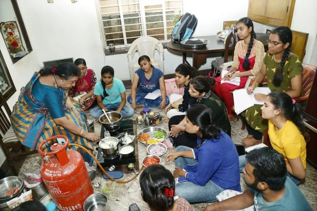 50 வருடம், ஒன்றரை லட்சம் மாணவர்கள்... சமையல்கலை நிபுணர் மெனுராணி செல்லம்!