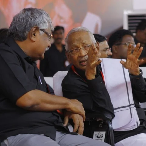 `எனக்குப் பிறகு தலைவராகக்கூடிய தகுதி கலி.பூங்குன்றனுக்கு உள்ளது!' - கி.வீரமணி பேச்சு