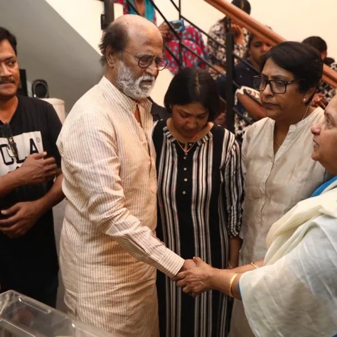 ``முடிவுக்கு வந்த சகாப்தம்” - கண்ணீர் குரல்களுக்கு மத்தியில் இயக்குநர் மகேந்திரன் உடல் அடக்கம்!
