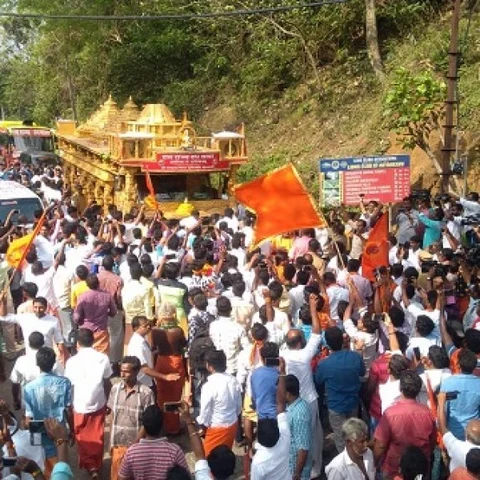 சொந்த வேலைக்குச் செல்பவர்களையும் கைதுசெய்யும் போலீஸ்! ரத யாத்திரையால் நெல்லையில் பதற்றம்