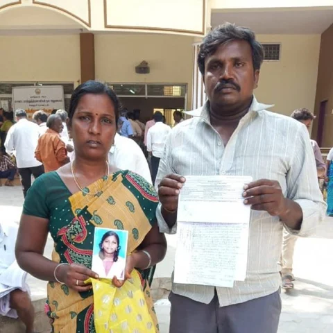 ‘ரவுடியிடம் இருந்து என் மகளை மீட்டுக் கொடுங்கள்!’ - போலீஸாரிடம் கெஞ்சிய பெற்றோர்