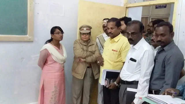 நீலகிரி மாவட்ட வாக்கு எண்ணிக்கை மையத்தை ஆய்வு செய்த ஆட்சியர்