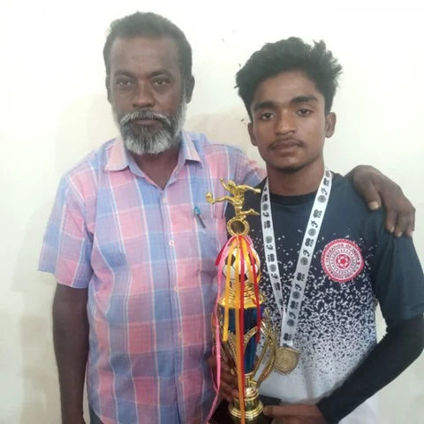 `இந்திய கால்பந்து அணி கேப்டன் ஆவேன்; உலகக் கோப்பையை வெல்வேன்!'- தேசிய சாம்பியன் பட்டம் வென்ற மாணவன் சபதம்