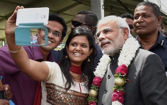 செல்ஃபி பிரதமர் மோடி!