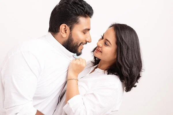 ``அது பழசுங்க... அப்படி போட்டோ எடுக்க 'அலைபாயுதே' ஹீரோயினா நான்?'' - சுஜா வரூணி
