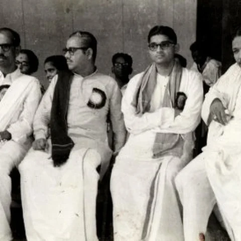 கருணாநிதி, எழுத்துகளால் ஆனவர்! - ‘பல்கலை’ஞர் கருணாநிதி - மினி தொடர் 4