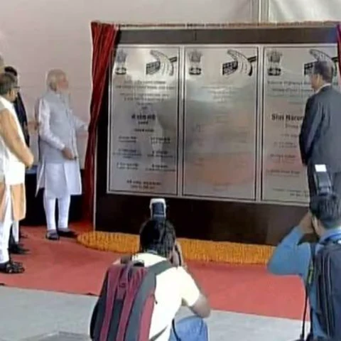 தெற்காசியாவின் நீளமான சுரங்கப்பாதை! மோடி திறந்துவைத்தார்