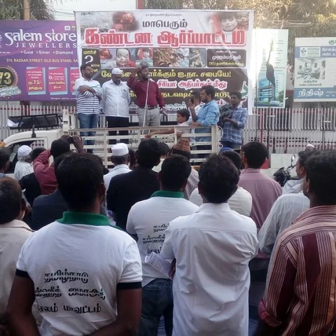 `சிரியா போரை ஐ.நா கைகட்டி வேடிக்கை பார்ப்பதா?’ கொந்தளித்த ஆர்ப்பாட்டக்காரர்கள்