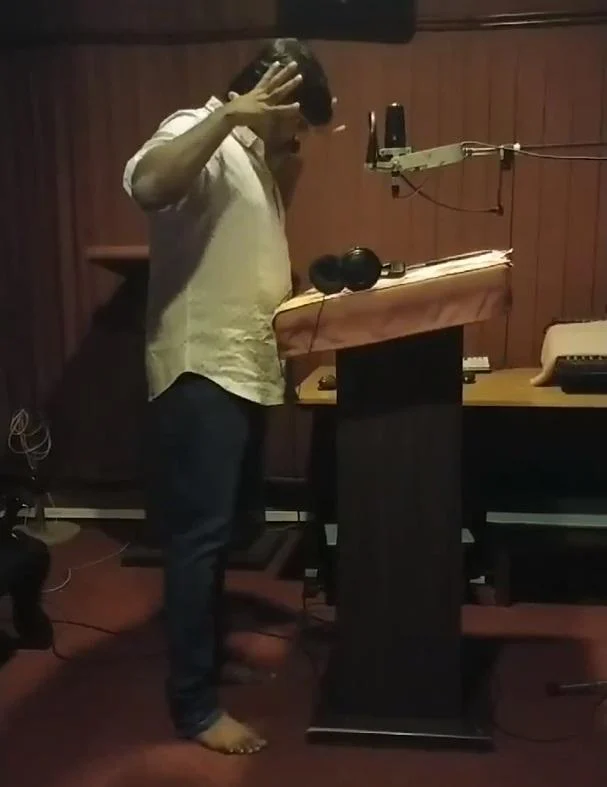 `ஒரு நாள்.. ஒரு ஆள்... டப்பிங் தியேட்டர் பக்கம் தனியா போகையில! - வசனத்துக்கான விஜய்சேதுபதியின் உழைப்பு