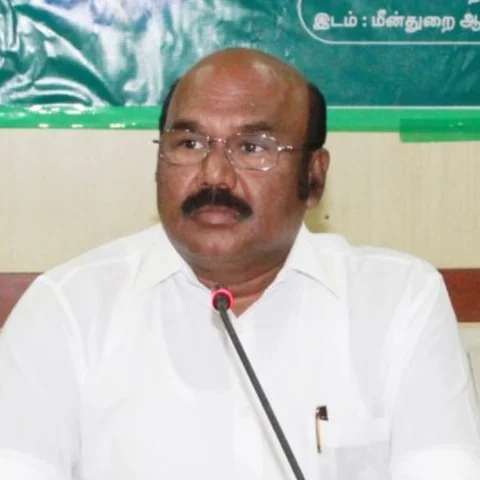 செல்லூர் ராஜுவுக்கே சவால்விடும் ஜெயக்குமாரின் காமெடிகள்!