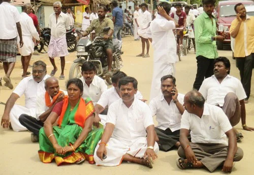 கள்ள ஓட்டு, மண்டை உடைப்புடன் நடந்தேறிய உள்ளாட்சி இடைத்தேர்தல்!