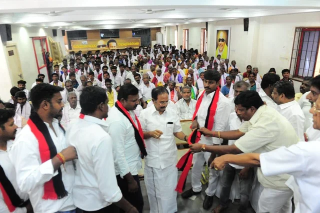 ‘அங்கு கொள்கையும் இல்லை; பாதுகாப்பும் இல்லை’ - தி.மு.கவில் இணைந்த பா.ம.க-வினர்