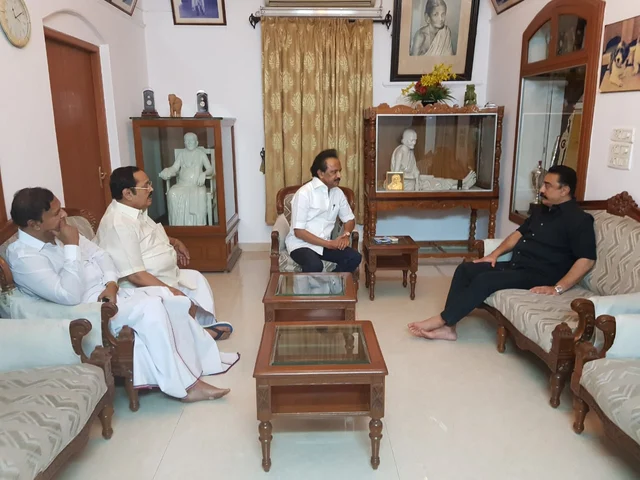 தொண்டர்கள் வருகை அதிகரிப்பு - கோபாலபுரத்திலிருந்து புறப்பட்டுச் சென்ற ஸ்டாலின்!