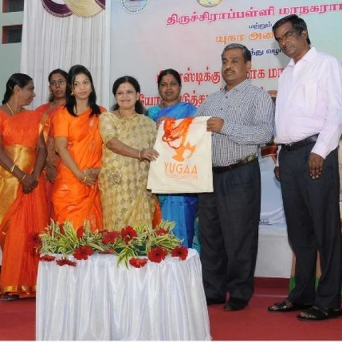 “எல்லோரும் வாழ வேண்டும்!”- லாபத்தை தொழிலாளர்களுக்குக் கொடுத்த திருச்சி மாநகராட்சி