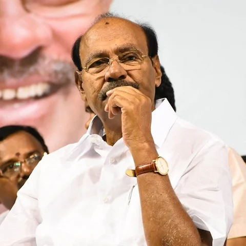 விஜயபாஸ்கரை நீக்க தயக்கம் ஏன்?- ராமதாஸ் கேள்வி