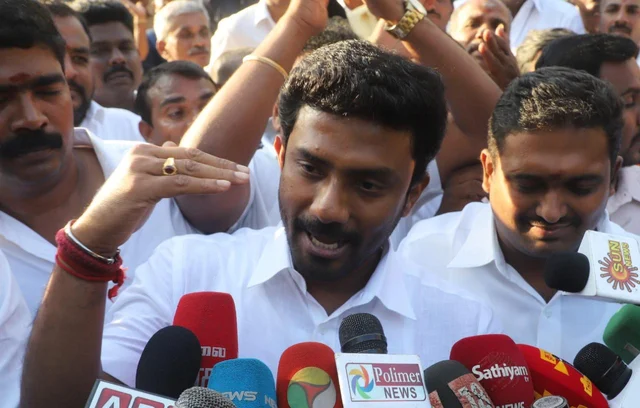 `ஓ.பி.எஸ் மகனுக்குத் தேனி; கே.பி.முனுசாமிக்கு கிருஷ்ணகிரி' - அ.தி.மு.க வேட்பாளர் பட்டியல் வெளியீடு!