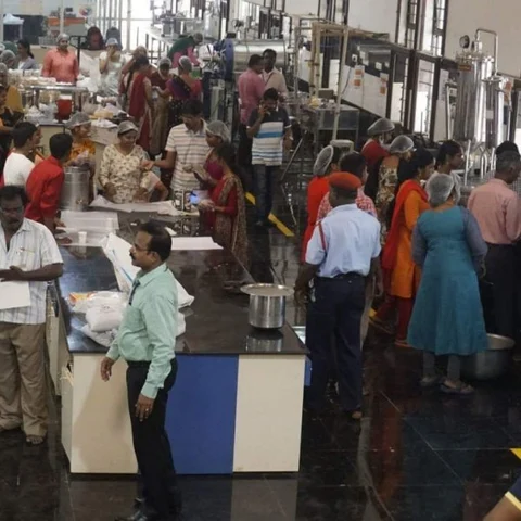 `வழக்கமான உணவுகள் மட்டும் போதாது' - கேரளாவுக்கு சிறுதானிய உணவுகளை அனுப்பும் ஐ.ஐ.எஃப்.பி.டி!