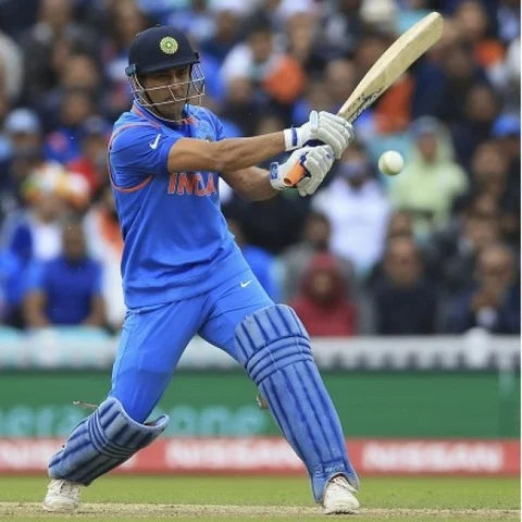 183*, ஹெலிகாப்டர் ஷாட், அரை சதம் - இலங்கை என்றாலே குஷியாகிறாரா தோனி? #Statistics