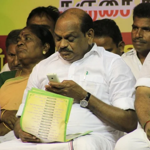 ``ஸ்டாலினோடு நேருக்கு நேர் மோதியவன் நான்” -முன்னாள் அமைச்சர் வைத்திலிங்கம் அதிரடி