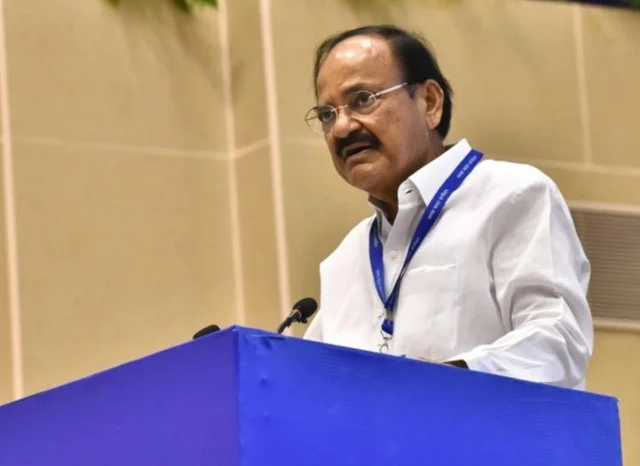 வைணவ ஆசார்யர் வேதாந்த தேசிகர் 750- வது வருட நிறைவு! - தபால் தலை வெளியீடு