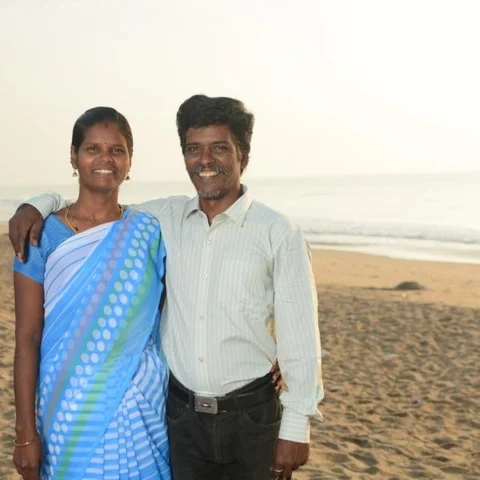 ``நாங்கதான் பிரதமரைத் தேர்ந்தெடுக்கப் போறோம்” - கொத்தடிமையிலிருந்து மீட்கப்பட்ட பெண்!