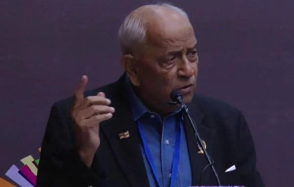 ‘விராட் கப்பலில் பார்ட்டியா?’ - மோடியின் குற்றச்சாட்டுக்கு முன்னாள் கடற்படை அதிகாரிகளின் பதில்