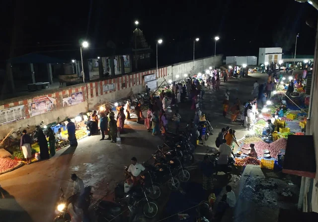 காய்கறிச் சந்தையாக மாறியது புதிய பேருந்து நிலையம்! - அரசின் அலட்சியத்தால் சீர்காழியில் தொடரும் அவலம்