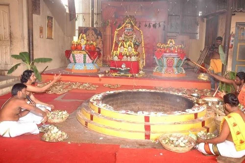11000 வில்வ பழங்கள், 11000 தாமரைகள் கொண்டு மகா யாகம்!