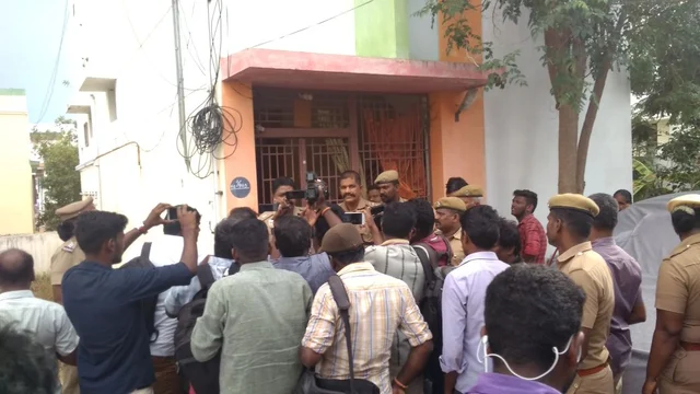 நிர்மலா தேவி மீது 3 பிரிவுகளில் போலீஸார் வழக்கு பதிவு!