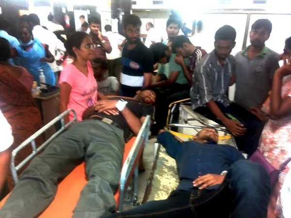 உண்ணாவிரதம் இருந்த மாணவர்கள் மயக்கம்: புதுச்சேரியில் பதற்றம்!