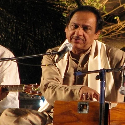 பாட வந்தவரை விரட்டினார்கள், படத்தில் நடிக்கிறார். என்ன செய்வார்கள்?