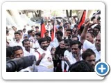 சென்னை வந்த ஆ.ராசாவுக்கு தொண்டர்களின் வரவேற்பு...