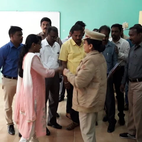 நீலகிரி மாவட்ட வாக்கு எண்ணிக்கை மையத்தை ஆய்வு செய்த ஆட்சியர்