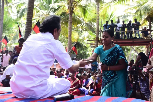 `கோயிலுக்குள் வந்ததை போல் உணர்கிறேன்’ - கிராம சபை நடத்திய ஸ்டாலின் நெகிழ்ச்சி #Thiruvarur