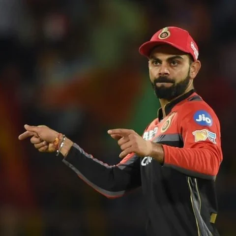 கேன் வில்லியம்ஸன் மிஸ்ஸிங்; ஐபிஎல்-லின் இளம் வீரர் அறிமுகம்! - ஃபீல்டிங் தேர்வு செய்த ஆர்.சி.பி #SRHvRCB