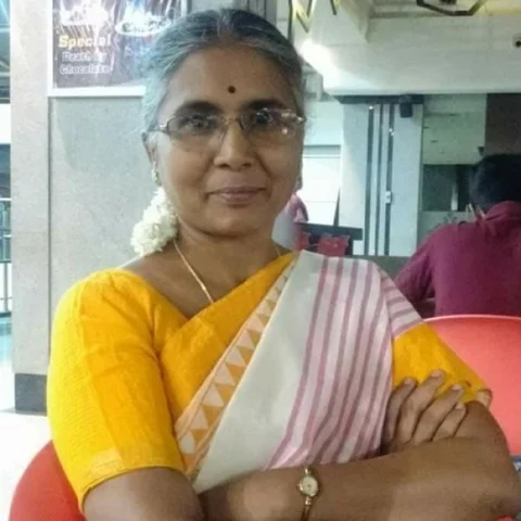 ``செல்வி பாஸாயிட்டா... ஆனா, மேல படிக்க முடில..!" அரசுப் பள்ளி ஆசிரியையின் வருத்தம்