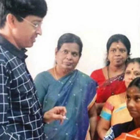``என்னைத் தேடி யாருமே வரலப்பா!''- சுனாமி பாதித்த சிறுமி பதிலால் கண்கலங்கிய ராதாகிருஷ்ணன்