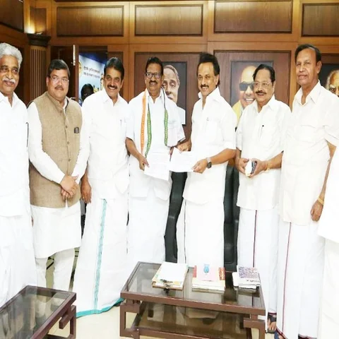 தி.மு.க கூட்டணியில் காங்கிரஸ் போட்டியிடும் 10 தொகுதிகளின் பட்டியல்!
