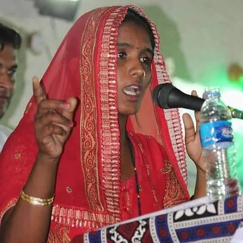 `அடிப்படை சுகாதாரம்தான் இலக்கு!' - பாகிஸ்தான் தேர்தலில் அசத்தும் இந்துப் பெண்
