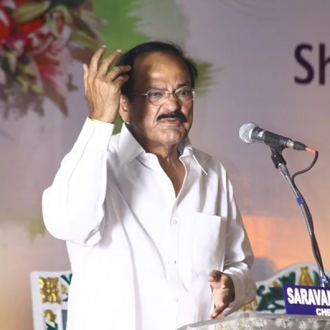 `ஆங்கிலம் ஒரு `நோய்’; இந்திதான் எல்லாமே..!’ - கடுகடுத்த வெங்கைய நாயுடு