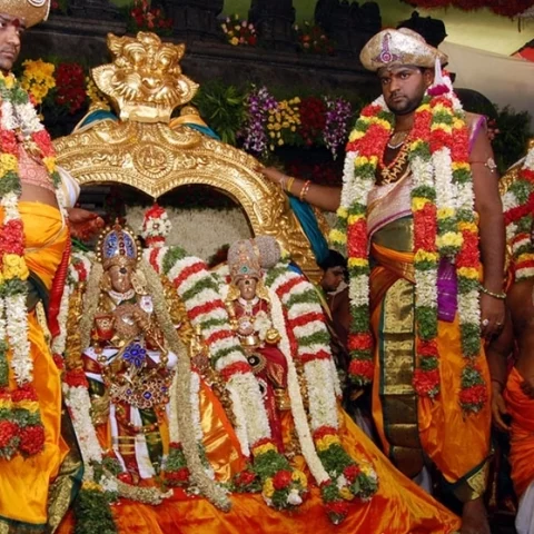 மருந்து நீர், நைவேத்தியம், குலதெய்வ வழிபாடு... தமிழ்ப் புத்தாண்டை எப்படிக் கொண்டாடுவது?