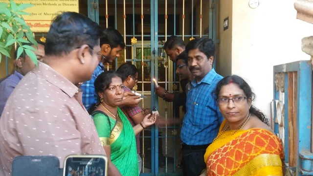 நாகை அருகே 9 ஆண்டுகளாகச் செயல்பட்டு வந்த போலி மருத்துவப் பல்கலைக்கழகம்! - விளம்பரத்தால் சிக்கியது